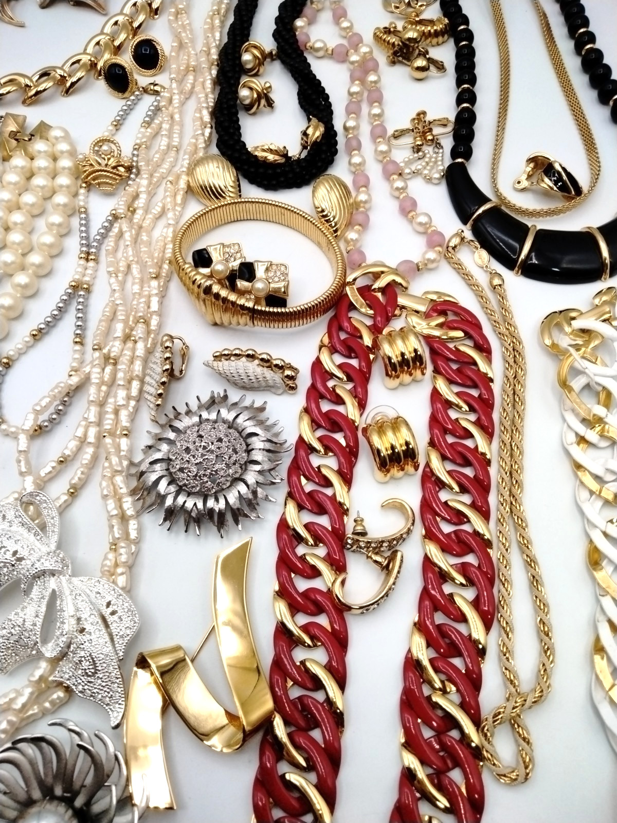 Vintage Jewelry Lot Coro Trifari Monet Sarah Coventry Necklace Earring Brooch