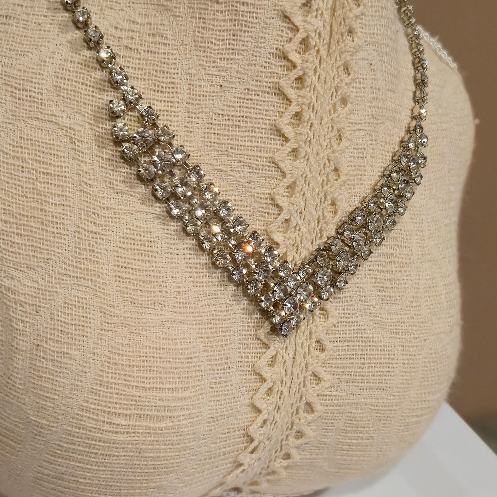 Vintage Lind Rhinestone Bib Necklace Silver Plated Bridal jewelry Glam Jewelry