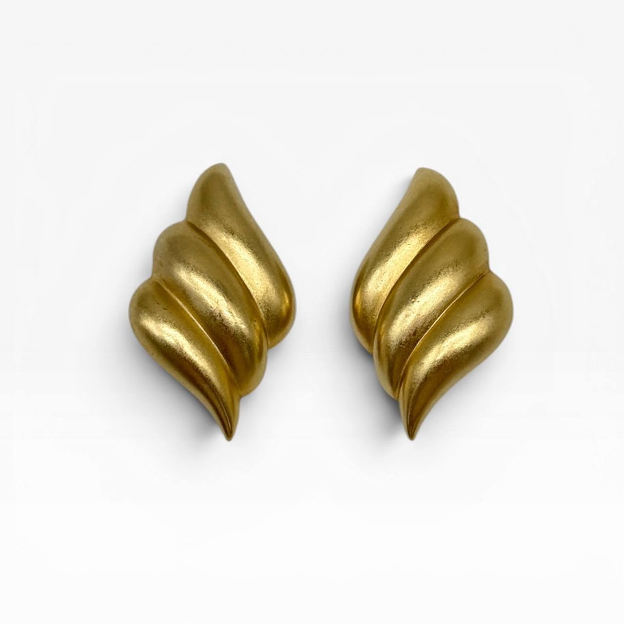 Vintage Erwin Pearl Gold Tone Clip-On Earrings Matte Gold Sculptural Wave 1980s