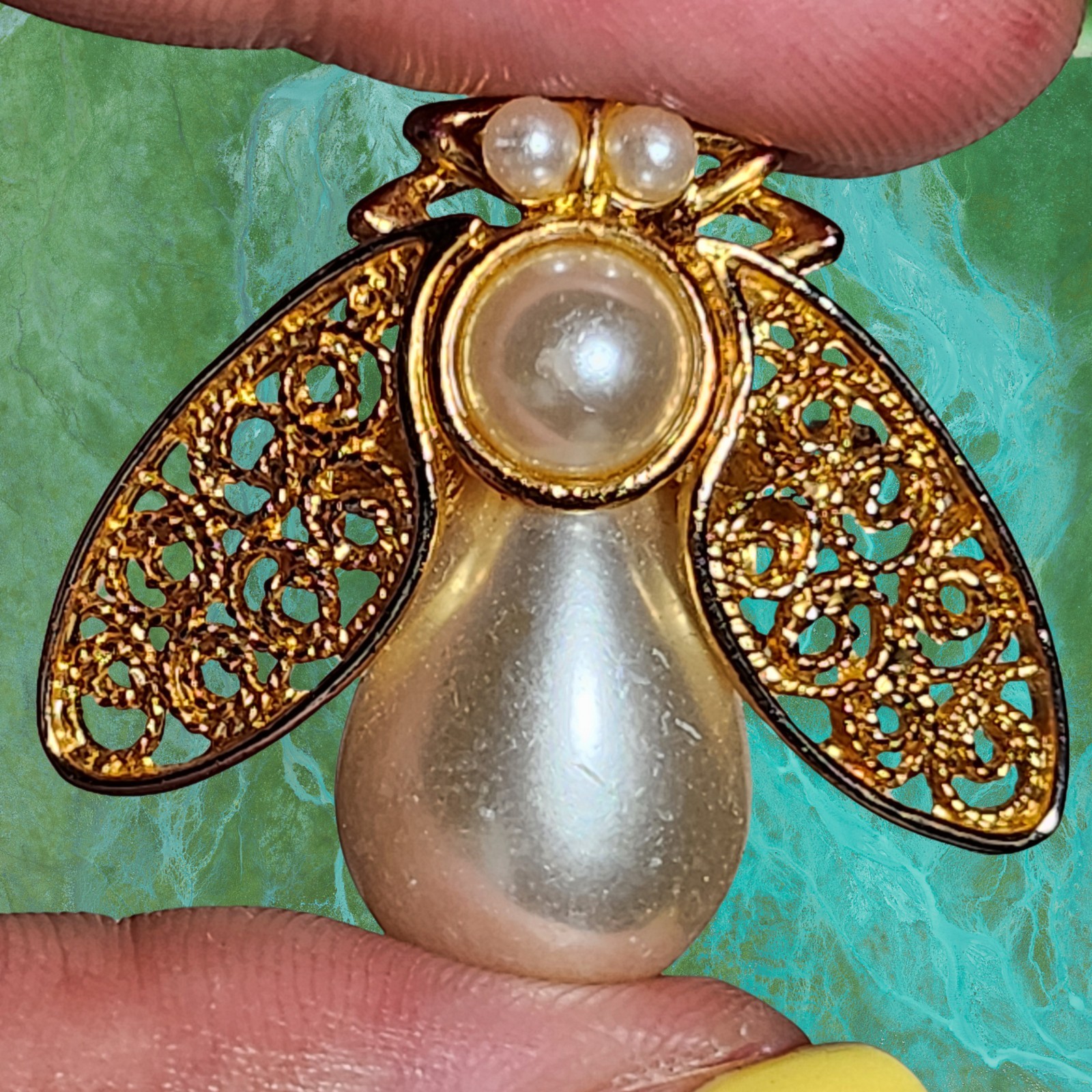 Vintage Brooch Pin Gold Tone Filigree Bee with Faux Pearl Costume Jewelry