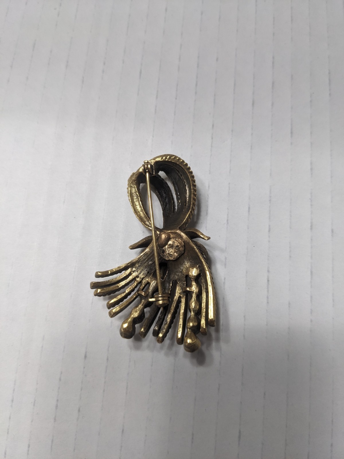 Vintage Gold Tone Bow Brooch with Faux Pearls and Rollover Safety Clasp Chic