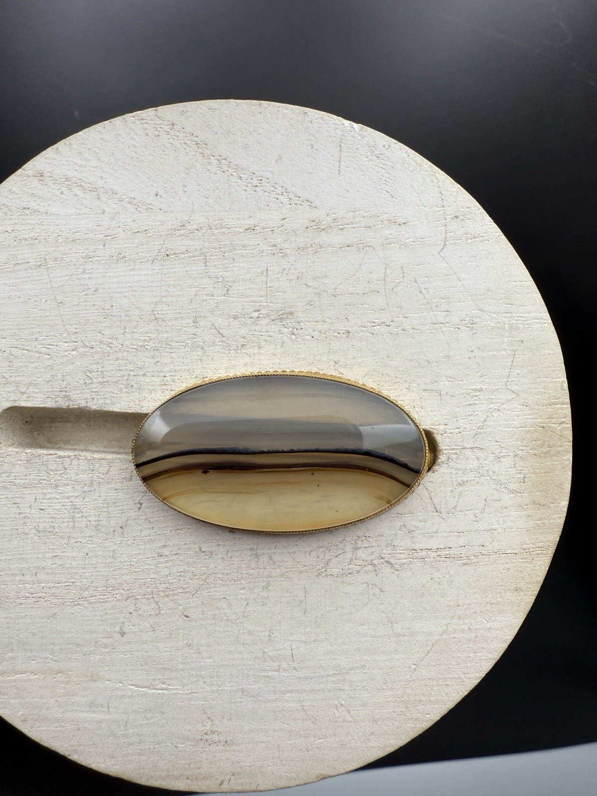 Brooch Pin Vintage Oval Banded Agate Gold Tone 4cm Long