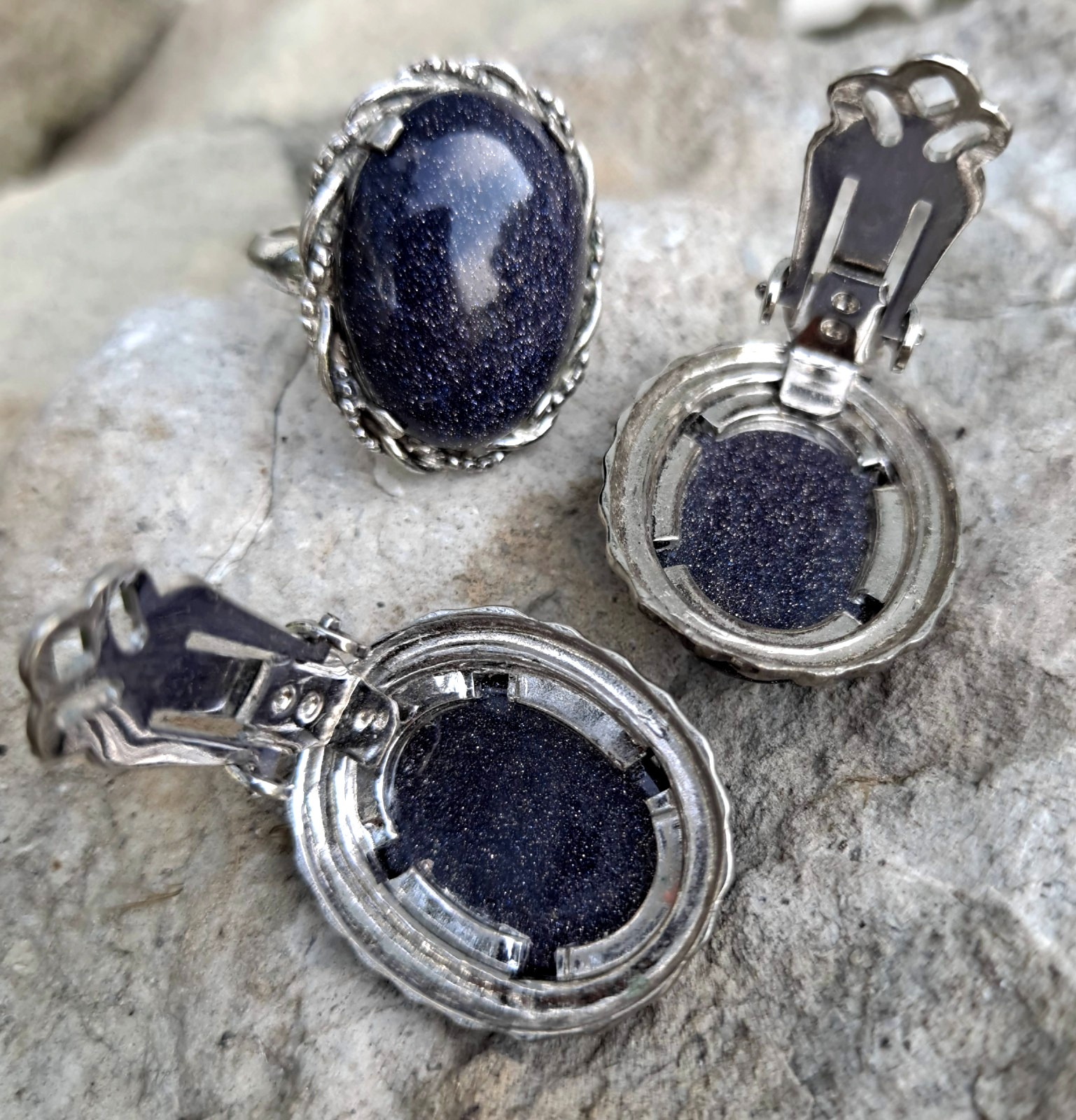 Vintage Sterling Silver Purple/Blue Sunstone Ring & Free Clip Earrings Beautiful