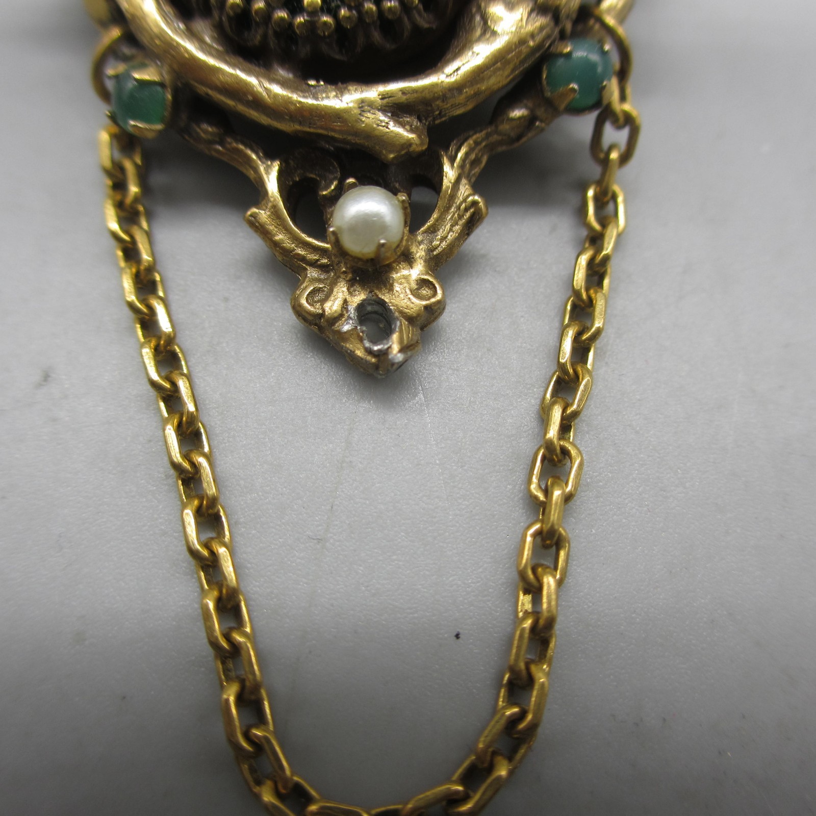 Vintage Original by Robert Brooch Green Cabochon Simulated Pearl