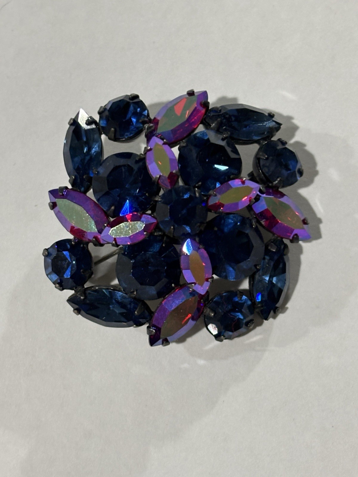 VTG Signed Regency Purple And Blue Iridescent Rhinestones Square Pinwheel Brooch