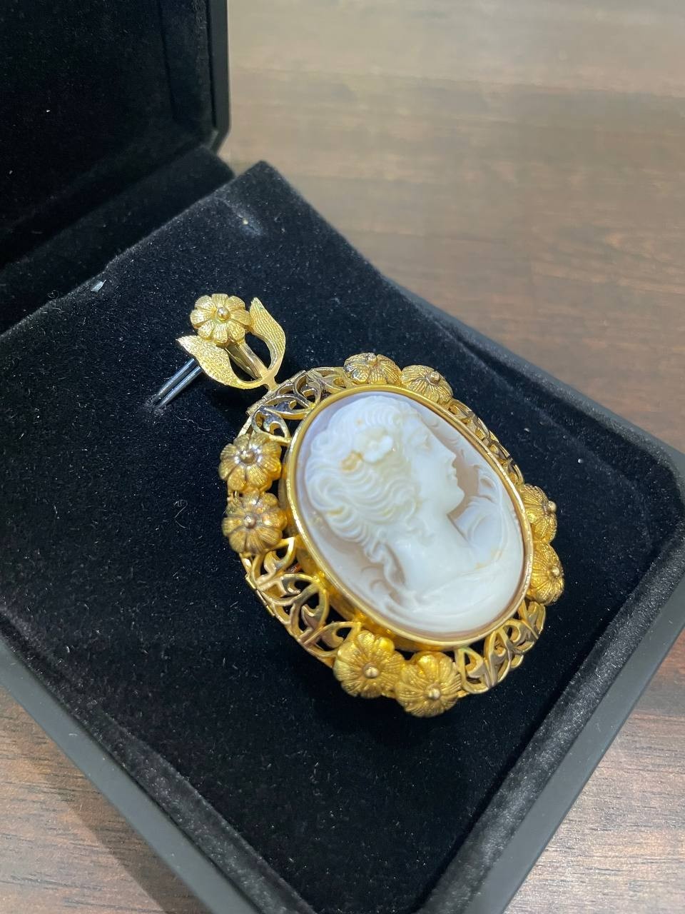 Vintage Cameo Set 14K Yellow Gold Brooch/Pendant & Carved Rose Ring 6.5 size