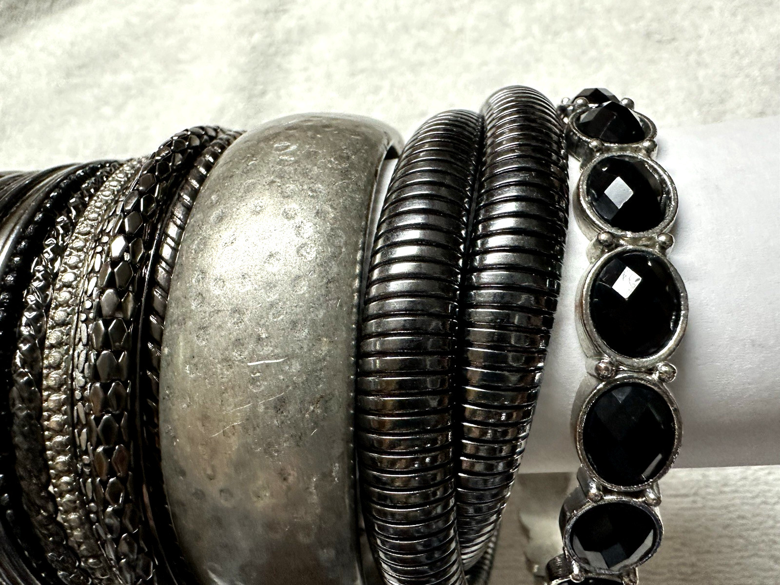 Costume Jewelry Lot 18 Dark Metal Silver Tone Bangle Bracelet b224