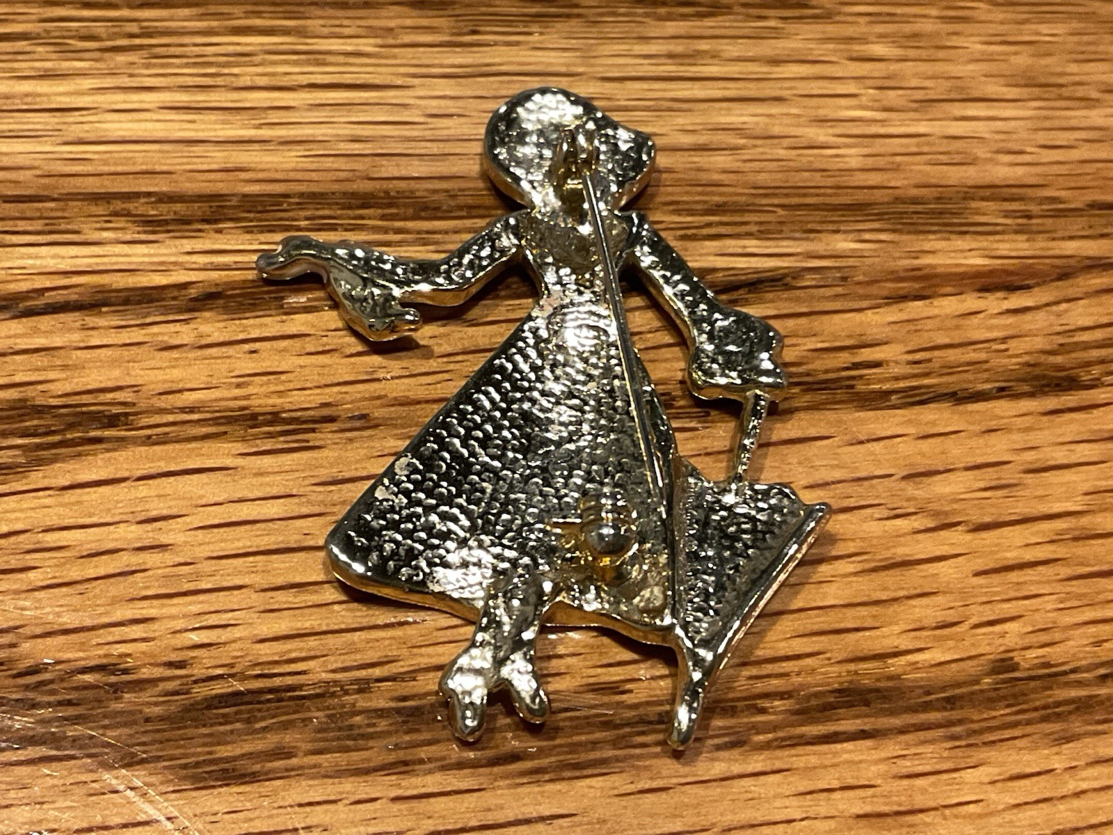 Vintage Lady in Dress Enamel Brooch/Pin w/Red Hat & Shoes, Umbrella – Gold Tone