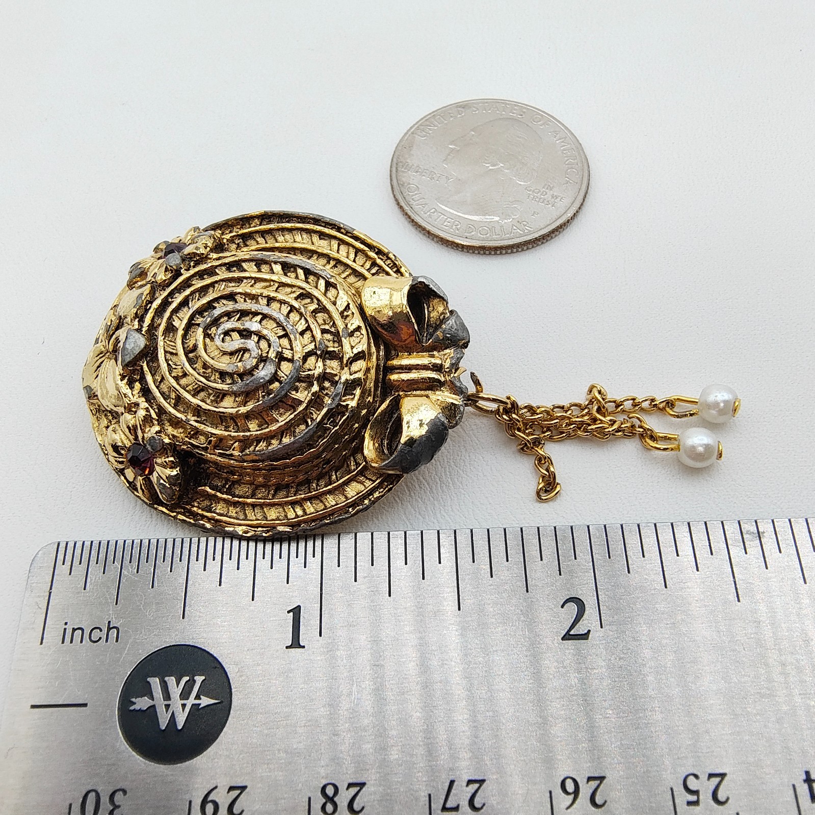 Vintage Sun Hat Brooch Gold Tone Rhinestone Faux Pearl Dangle Cottagecore READ