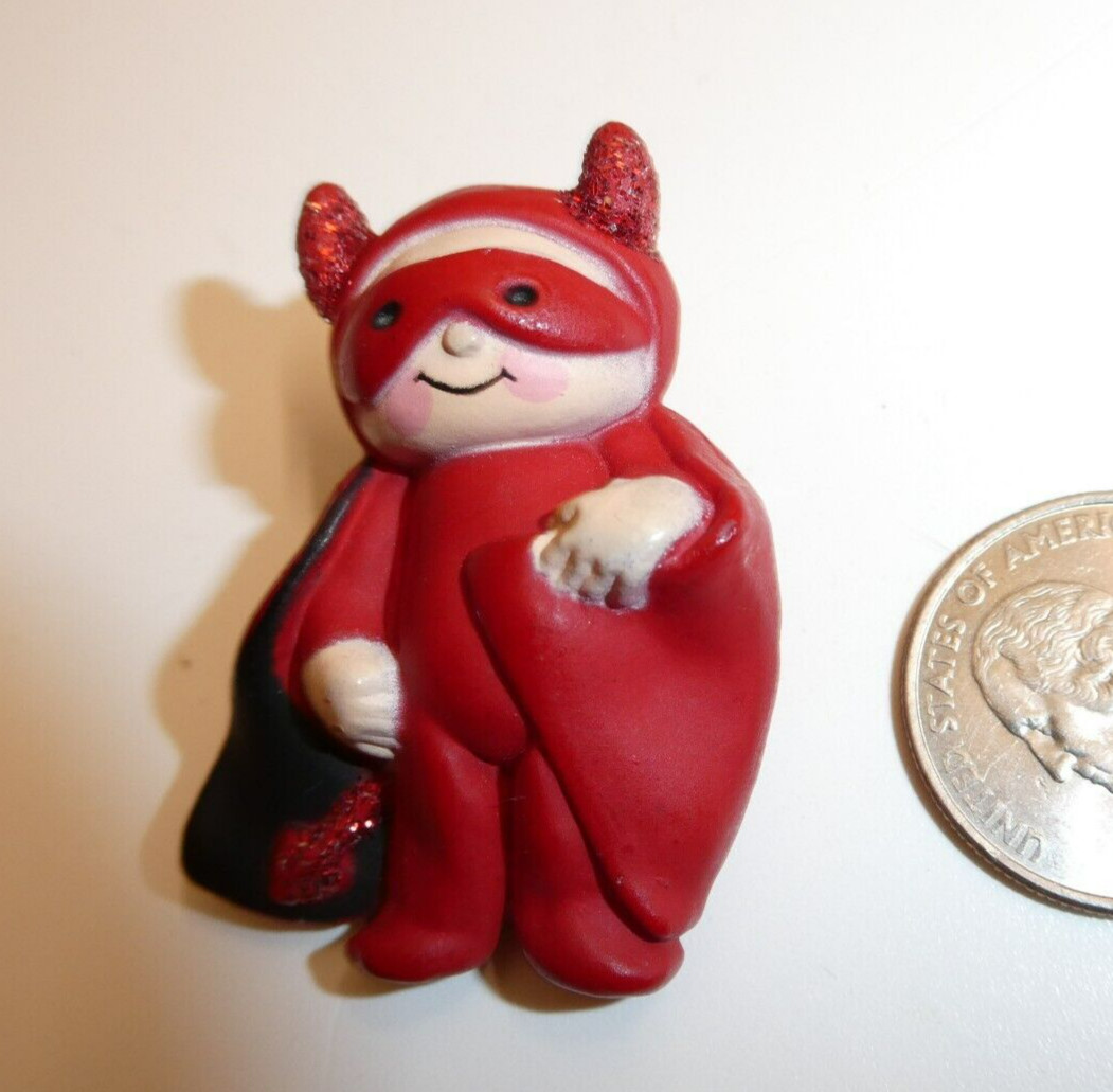 VTG Fun World Halloween Red Devil Cape Horns Glitter Pin Brooch