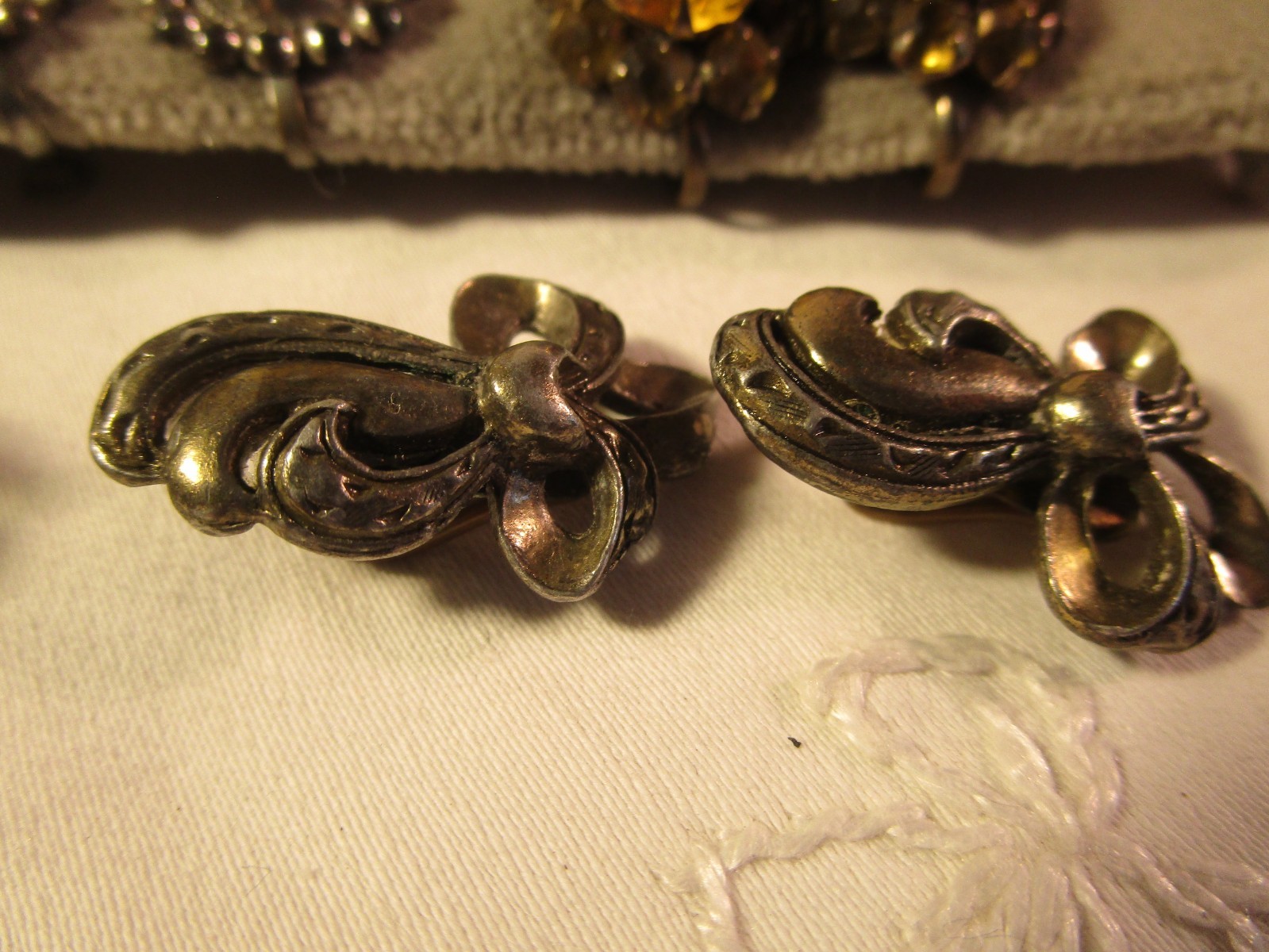ANT. 16 PR. SCREWBACK EARRINGS 6 STERLING + JEWELRY BOX