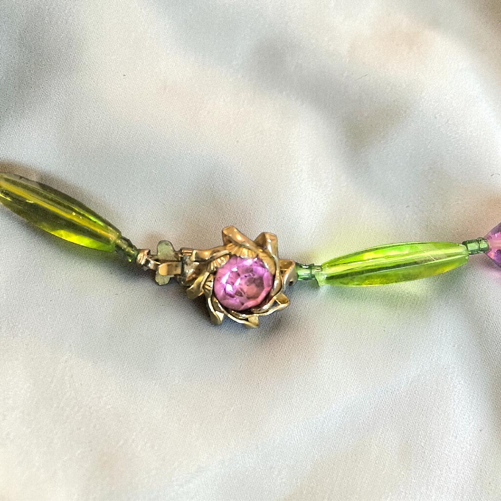 Vintage Art Glass Botanical Necklace Green Pink Floral Box Clasp 32″ Statement