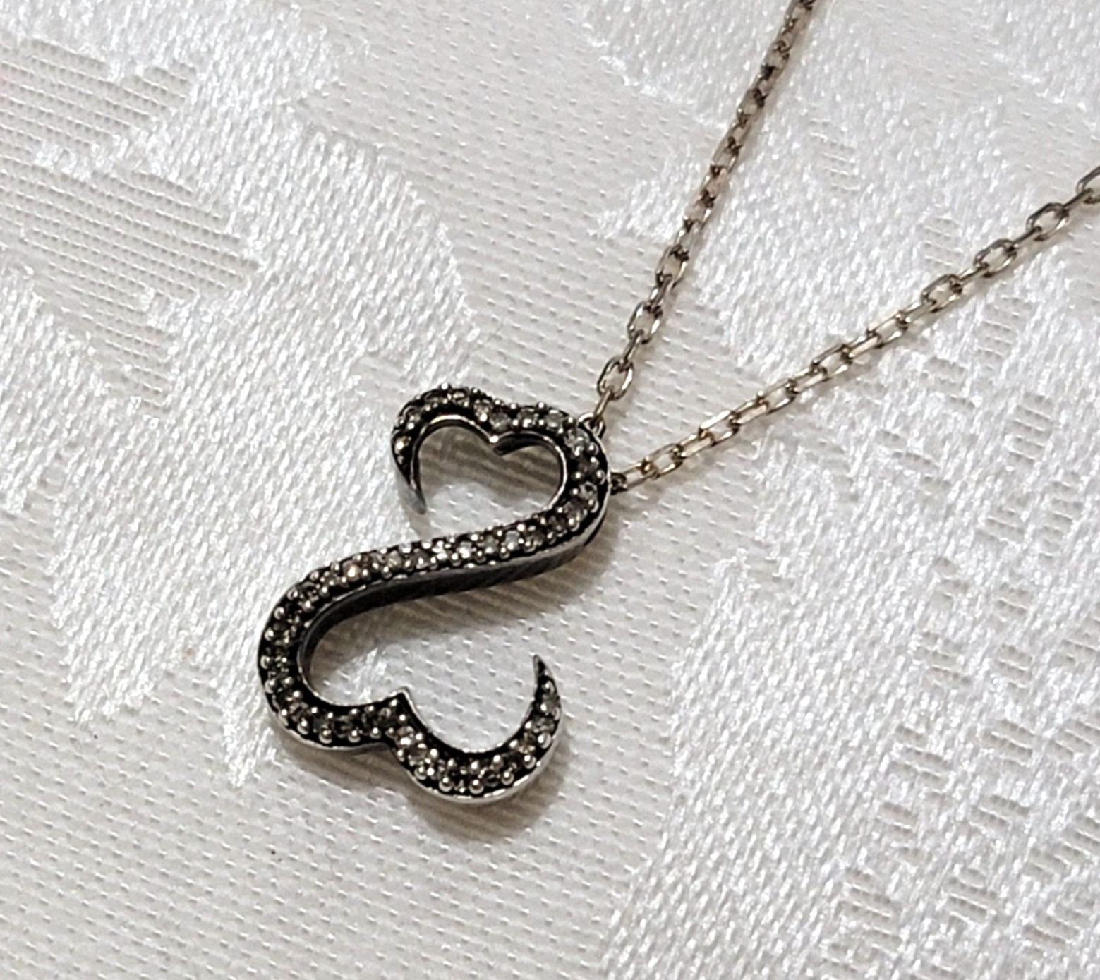 VTG 925 SWIRL DOUBLE HEART PENDENT CLEAR STONES W/925 ADJUSTIBLE CHAIN NECKLACE