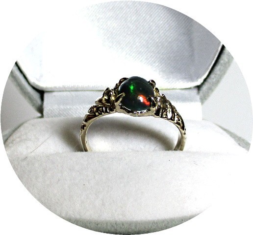 Cute – BLACK OPAL – Natural gem – Multi Colors – 14k Vintage Yellow Gold Mt