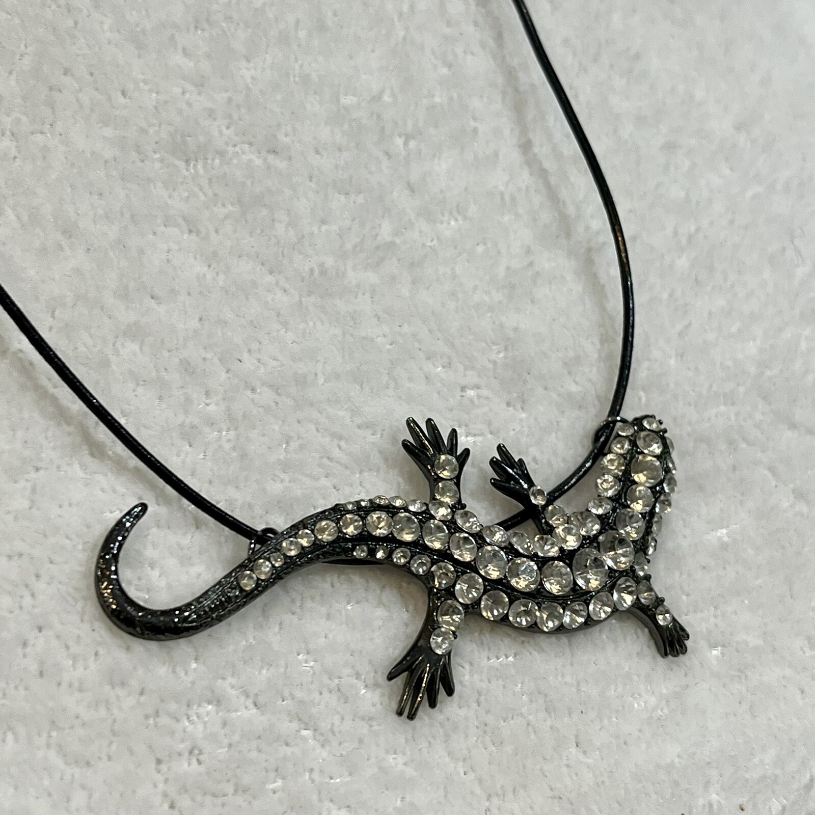VTG Gun Metal W/Clear Rhinestones Gecko Lizard 3in Faux Leather Cord Whimsygoth