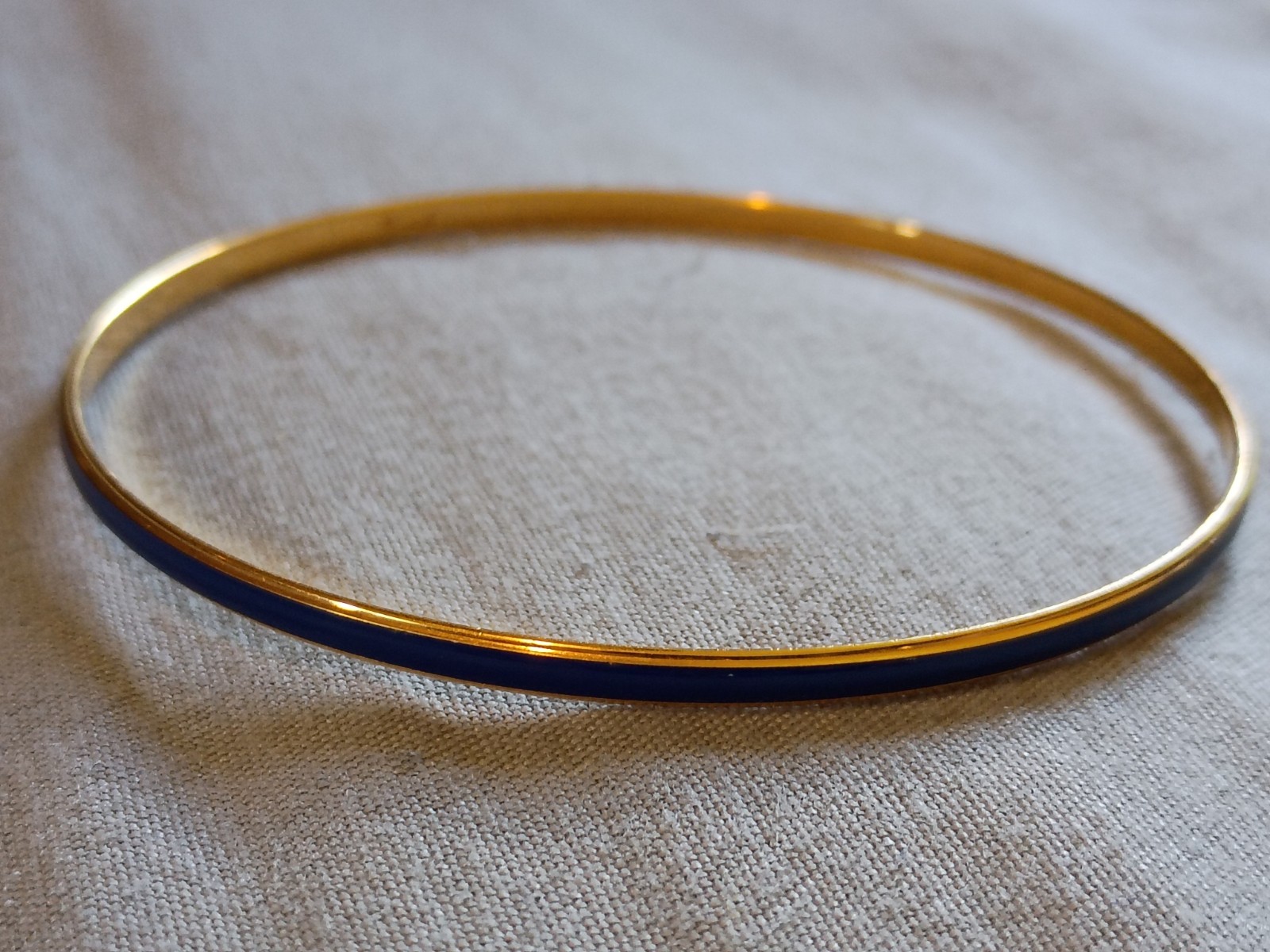 Vintage Crown Trifari Blue Violet Enamel Narrow Clip Earrings And Bracelet Set.