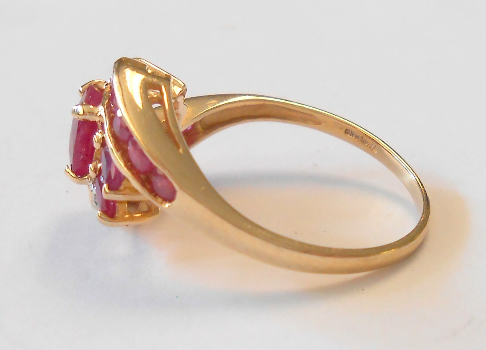 Gorgeous Red Ruby 2 Carats & Diamond Accents 10K Yellow Gold Ring Size 9