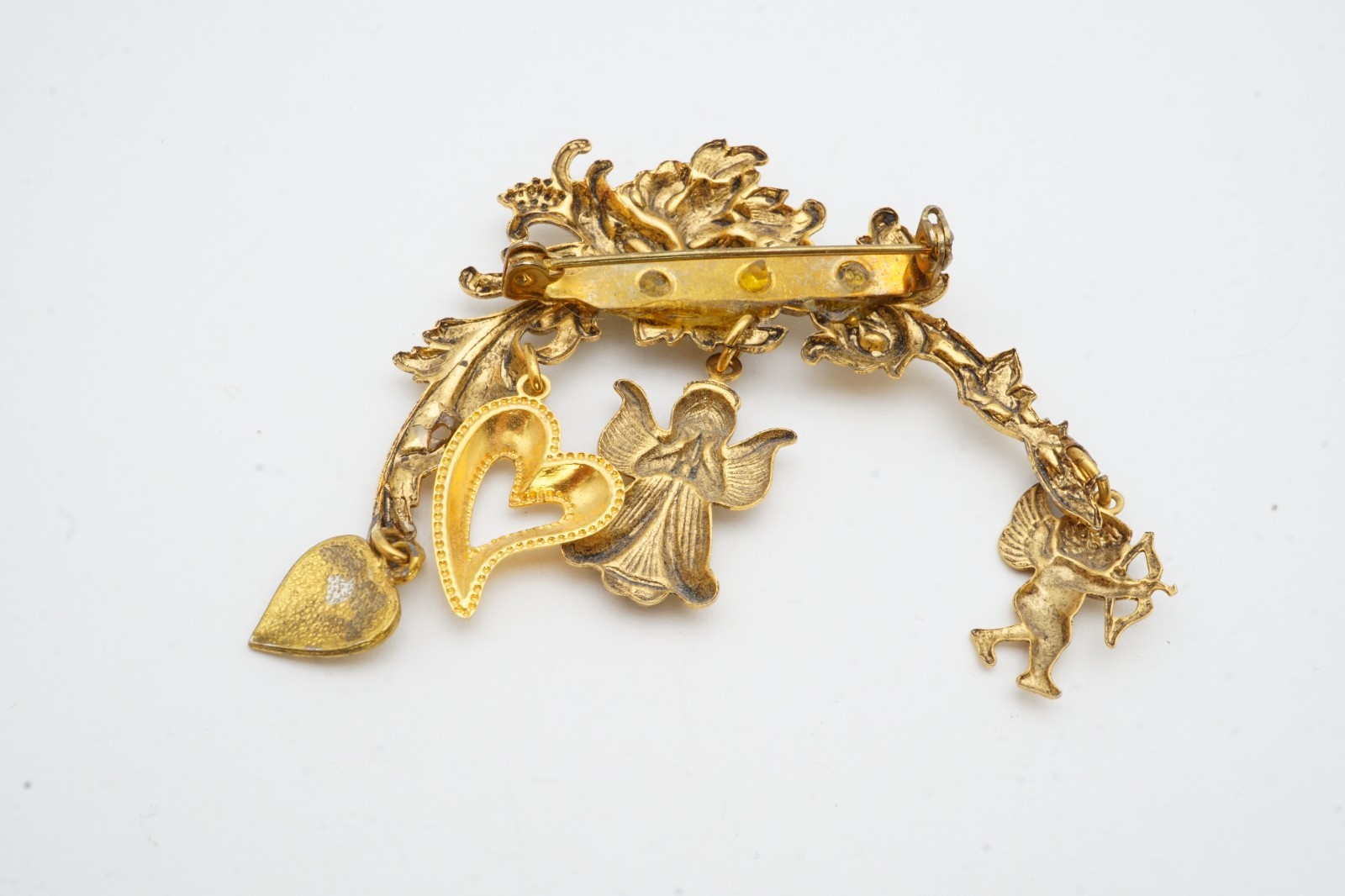 Vintage Brooch Pin Gold Tone Angels Hearts