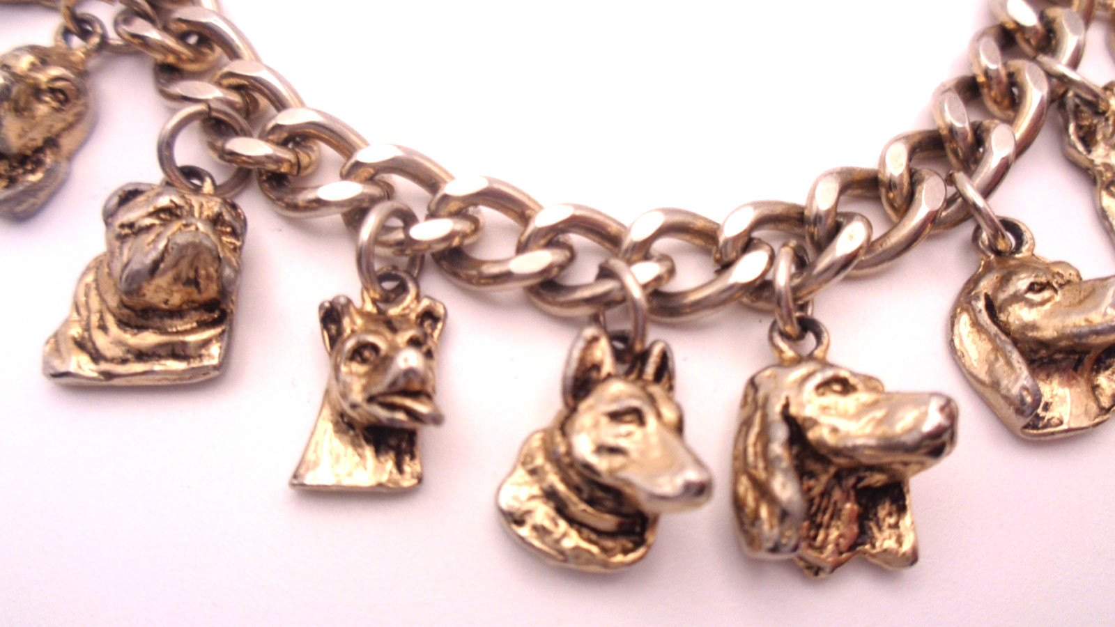 Vintage Super Fun Oval Chain Link Charm Bracelet 14 Different Dog Head Charms