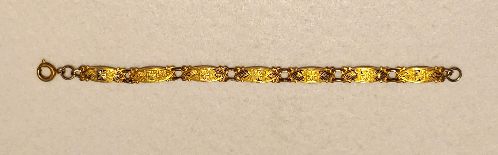 vintage – bracelet – Metal Goldtone – 1/4 in x 6 1/2 in Long
