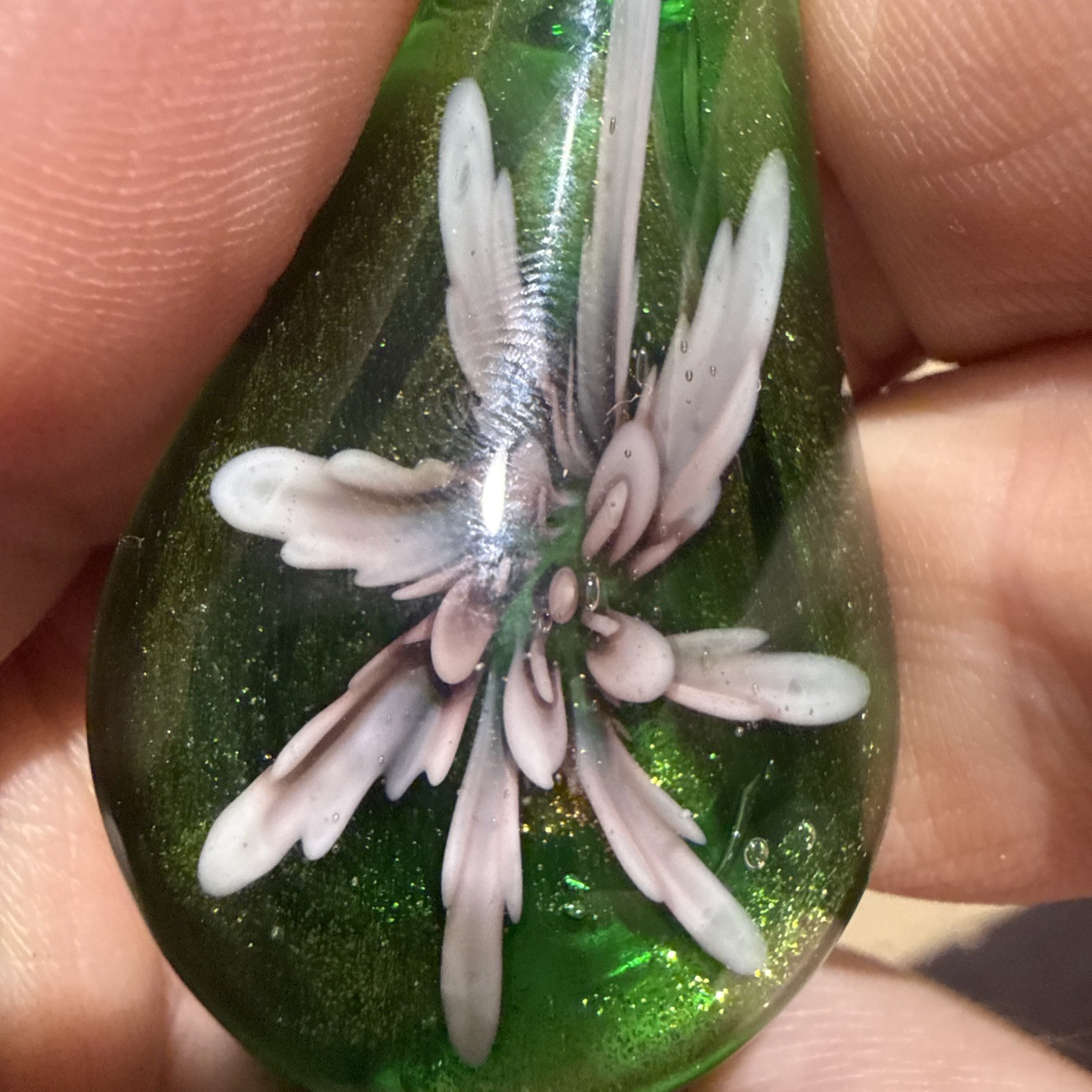 Glass Pendant Chrysanthemum