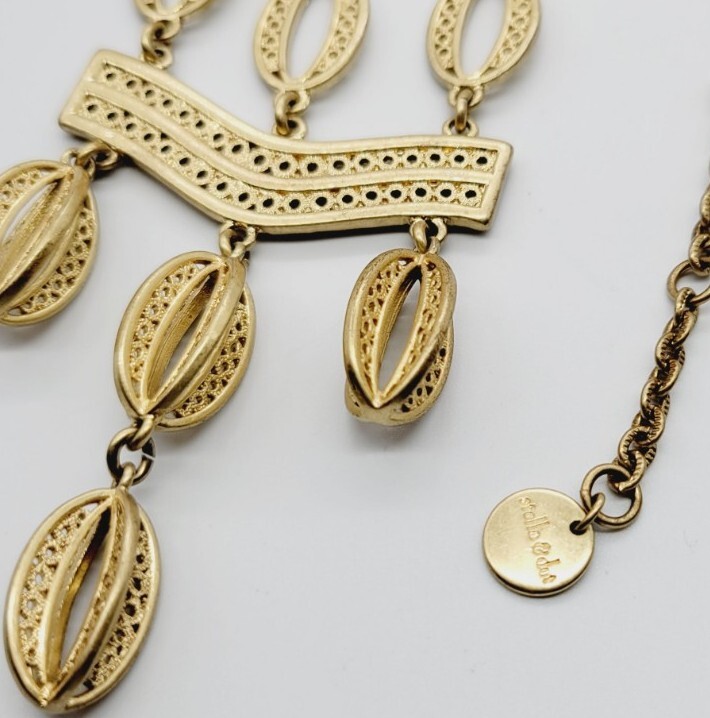 STELLA & DOT Kimberly Pendant Necklace Gold Tone Statement