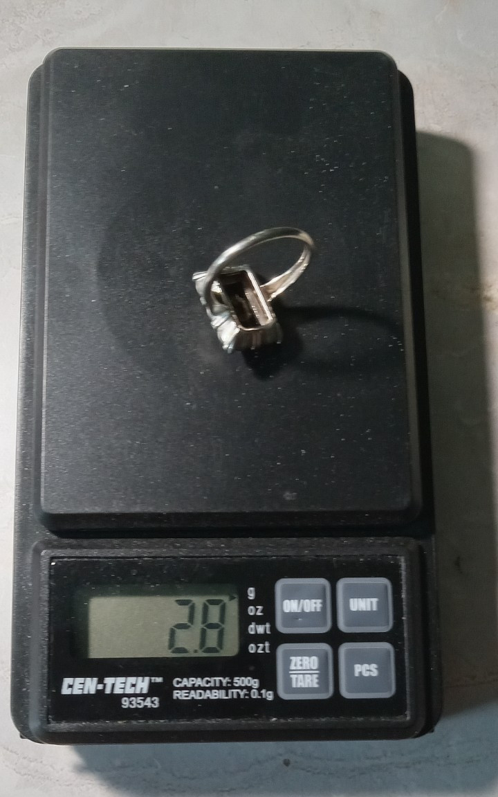 Vintage ESTATE 10k White Gold Onyx & DIAMOND Ring–Size 5