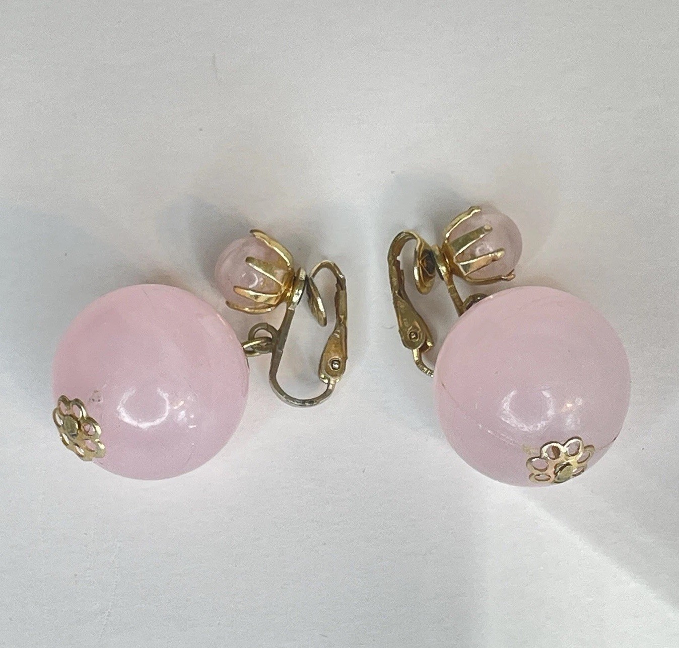 Vintage Pink Large Lucite Ball Drop Dangle Clip On Earrings Thermoset Prong