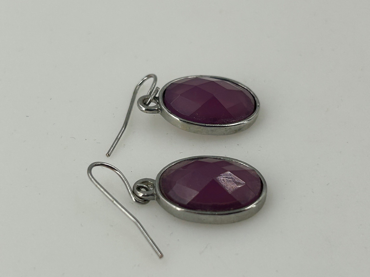 Silver Tone Dangle Earrings Purple Faceted Oval Stone Fish Hook Acrylic