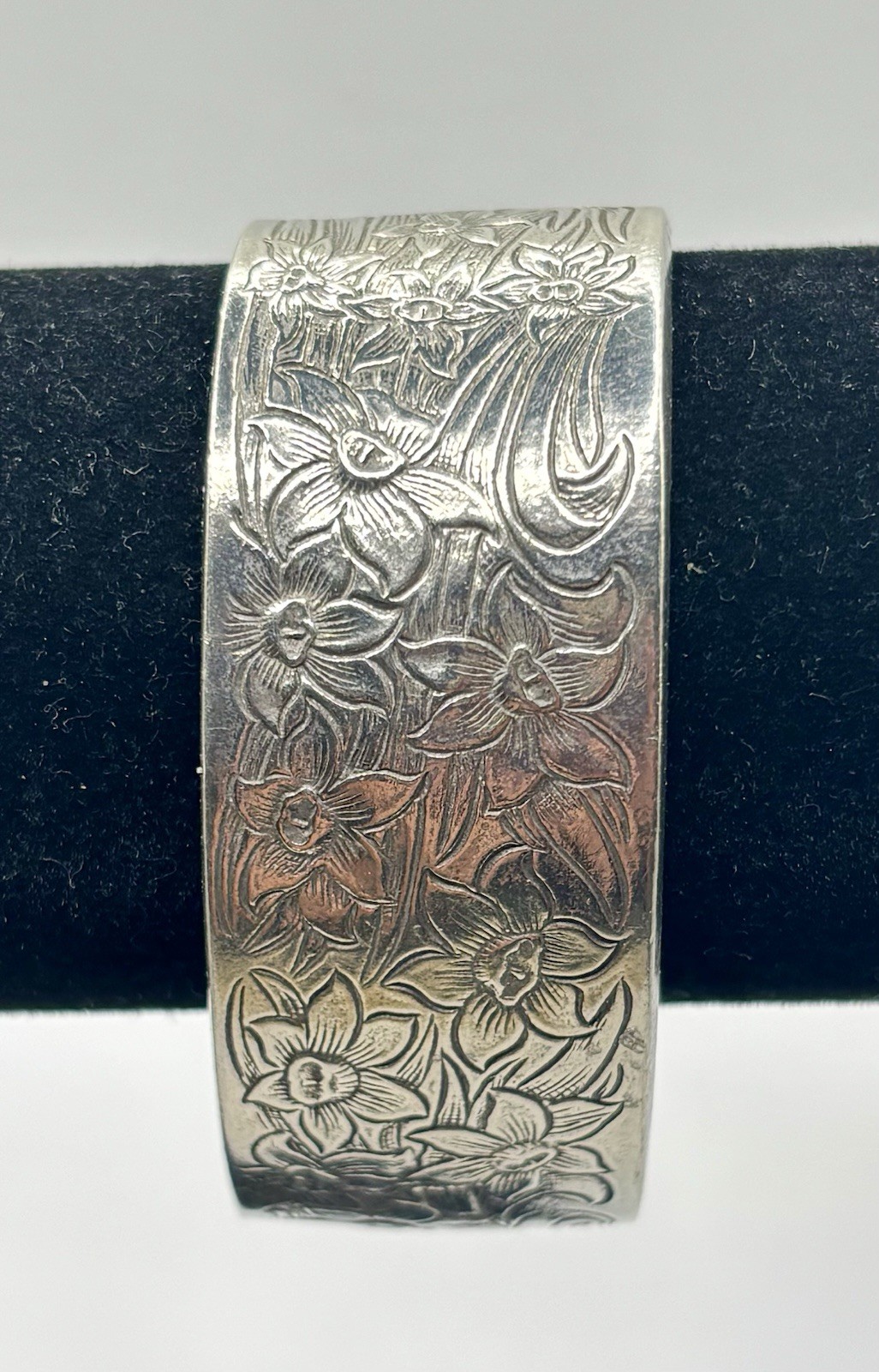 Vintage Salisbury Pewter Flower of The Month March Cuff Bracelet Made In USA