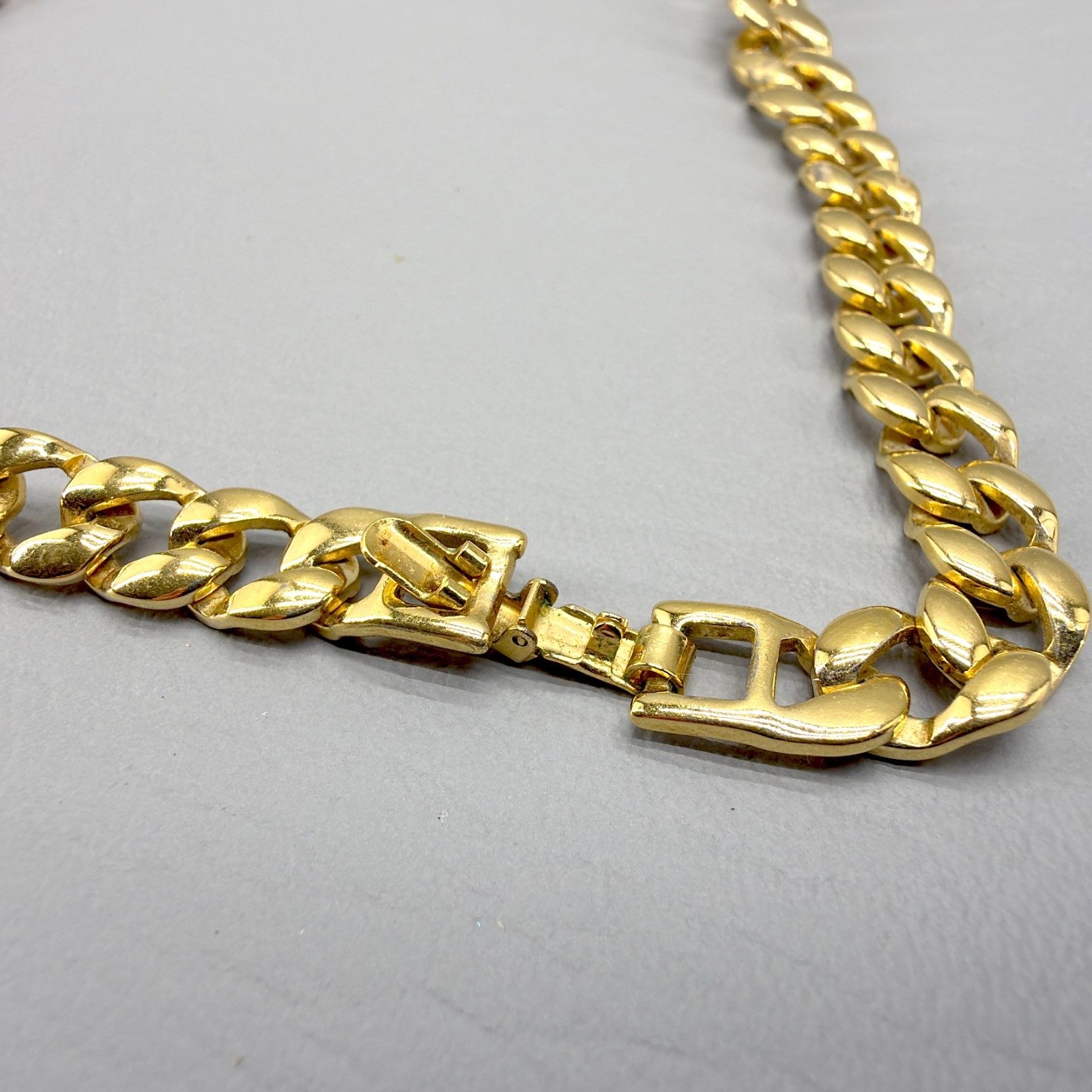 Vintage Chunky Chain Necklace Gold Tone 80s 16″