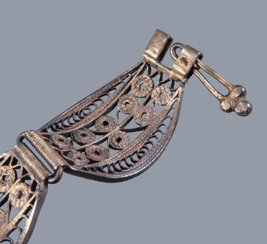 ANTIQUE VTG Sterling Silver CANNETILLE FILIGREE Flower Panel Link Bracelet DARK