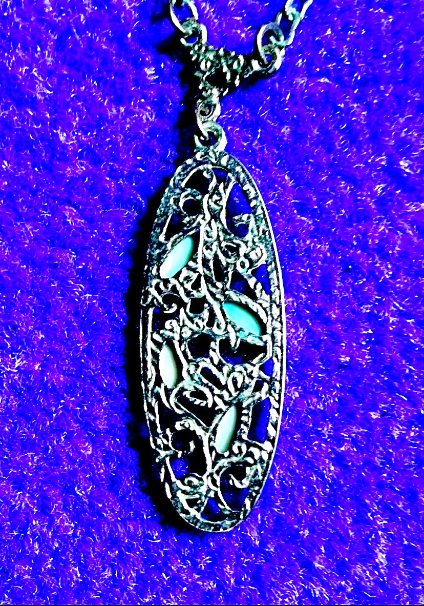 VINTAGE🇺🇸1928 SECRET GARDEN BLUE+IRIDESCENT GREEN AUSTRIAN CRYST NECKLC VG✨VTG