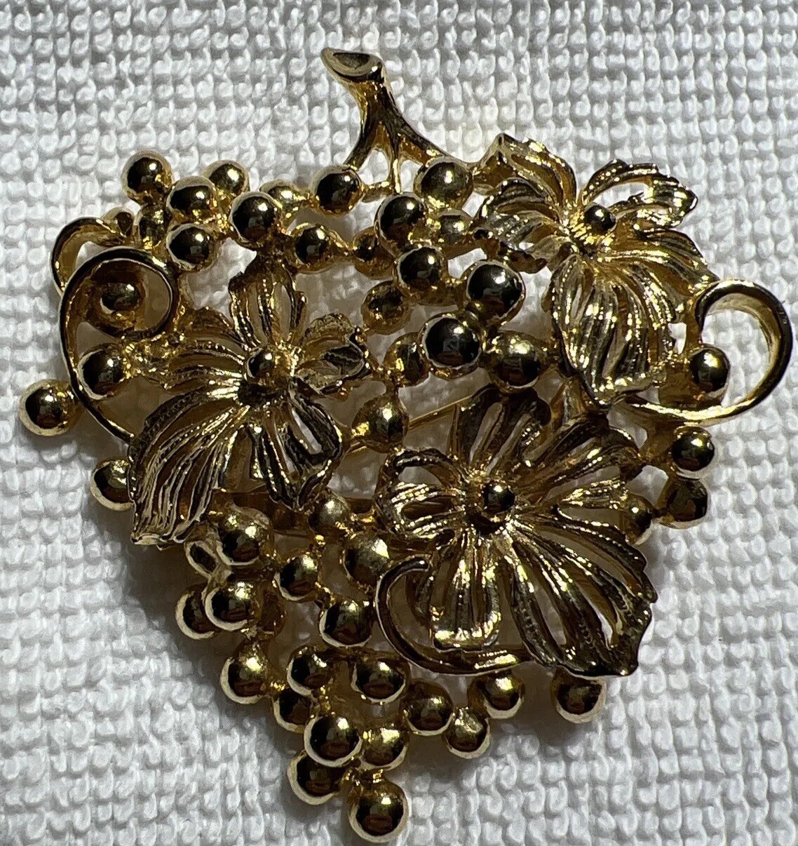Vintage Grape Cluster Gold Tone Brooch