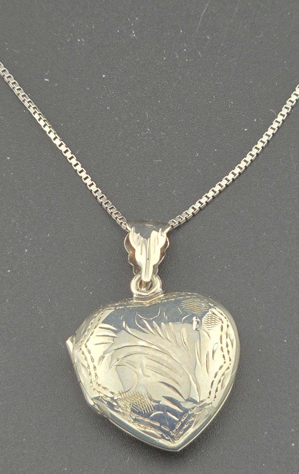 Vintage Sterling Silver 925 Heart Pendant Locket Opens With 18″chain 6.4 Gram’s
