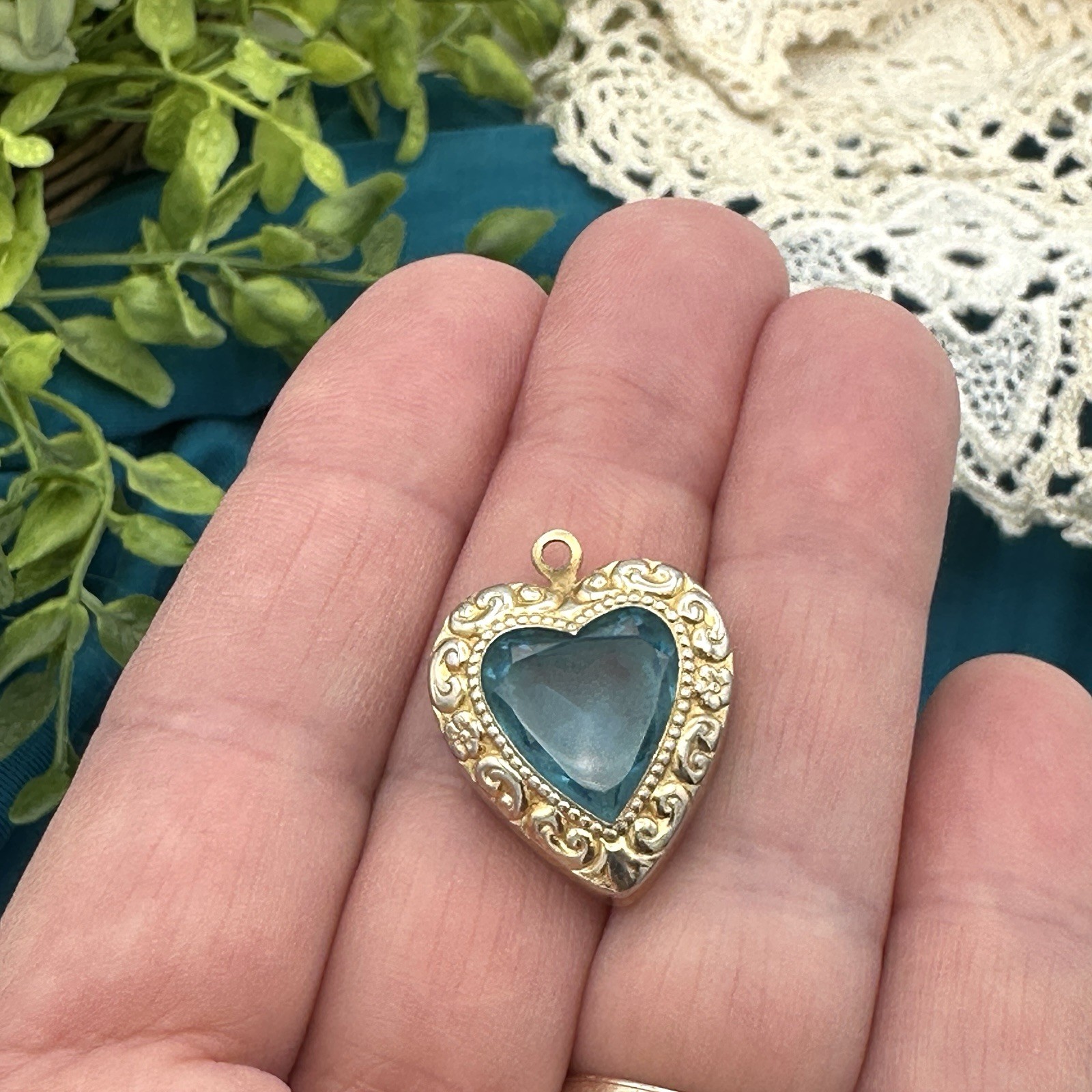 VTG Gold Tone Heart Pendant Teal Blue Faceted Glass Victorian Revival Charm 1″