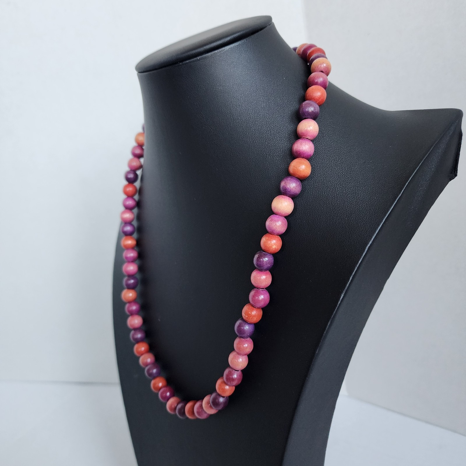 Vintage Multi-color Wooden Necklace Pinks Purples Woodgrain 24 Inch Spring Clasp
