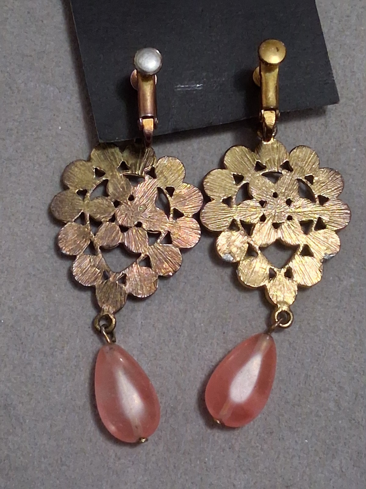 Vintage pink glass dangle drop stone ornate goldtone adjustable clip-on earrings