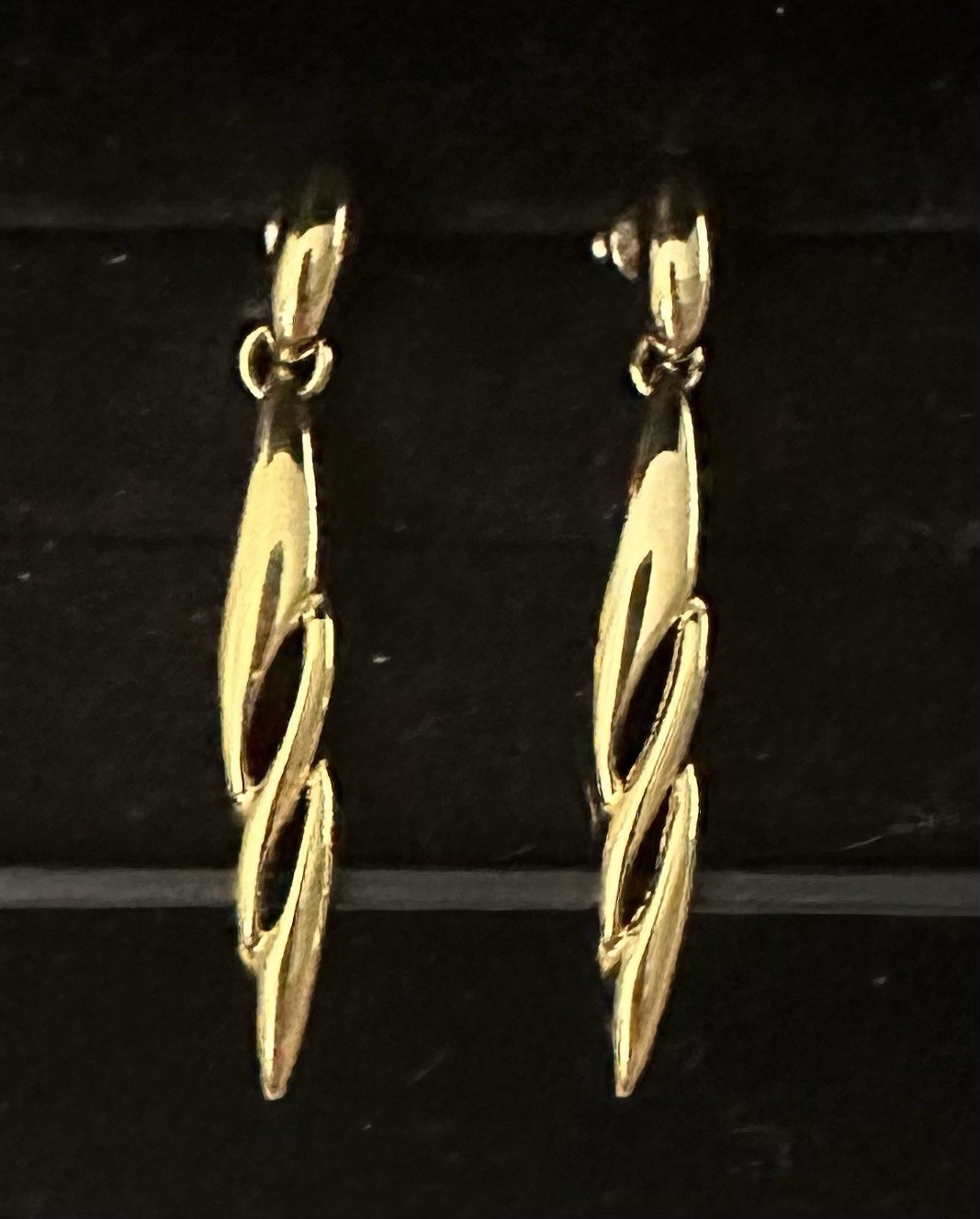 Vintage Gold Tone Spiral Post Dangle Drop Earrings