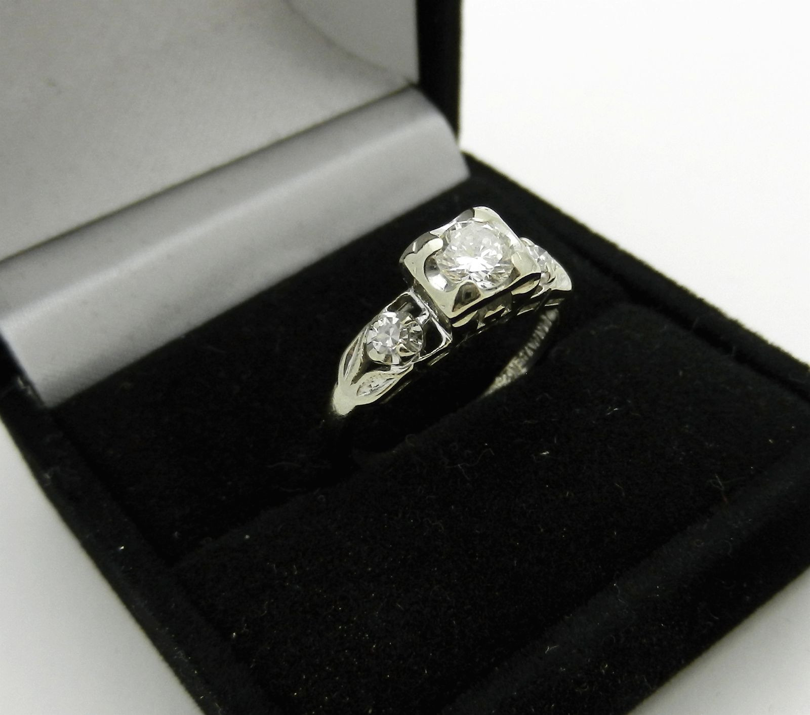 VINTAGE Art Deco solid 14k WHITE GOLD Diamonds Ring size 6