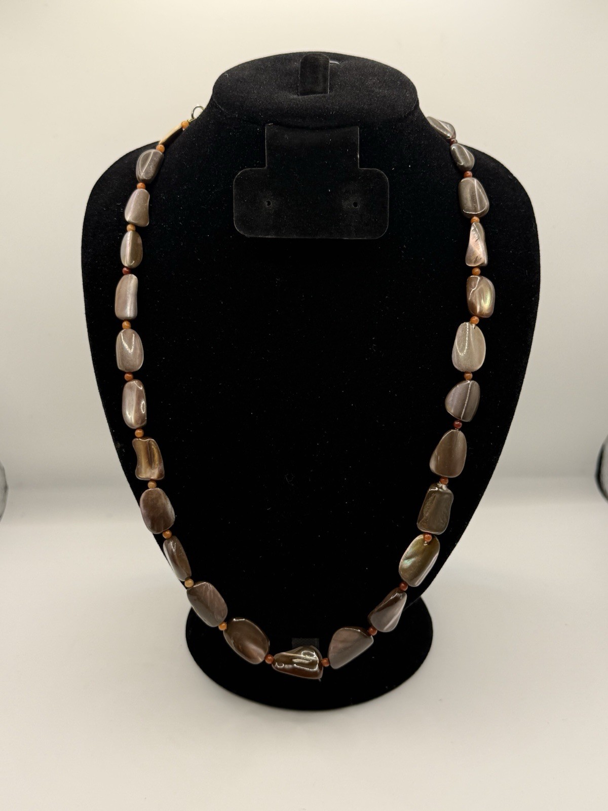 VTG Brown Polished Stone Beaded Necklace 22” Unmarked Natural Style Earthy Boho