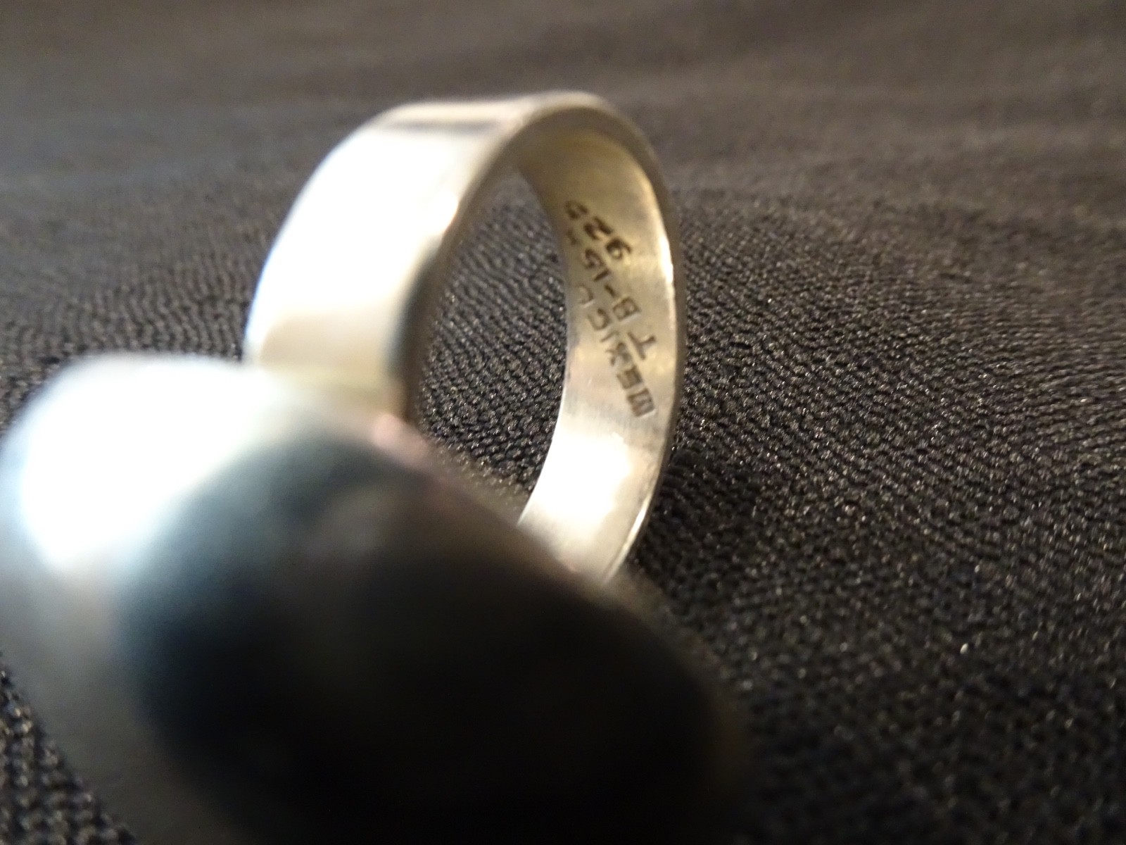 #821-VINTAGE STERLING SILVER MEXICO RING-925-SIZE-8- VERY DIFFERENT