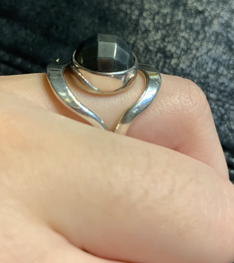 Dominique Dinouart Faceted Hematite Sterling Silver Size 6 Ring Modern & Classy
