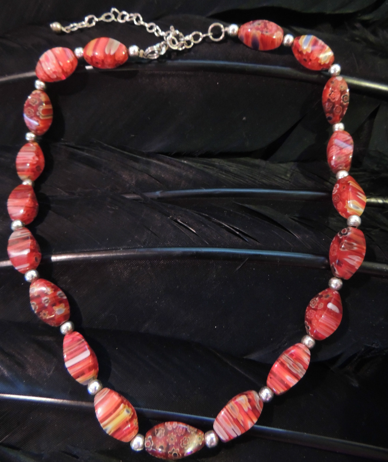 PRETTY ESTATE STERLING SILVER MILLIEFIORE FLOWER GLASS BEAD NECKLACE 18 3/4″