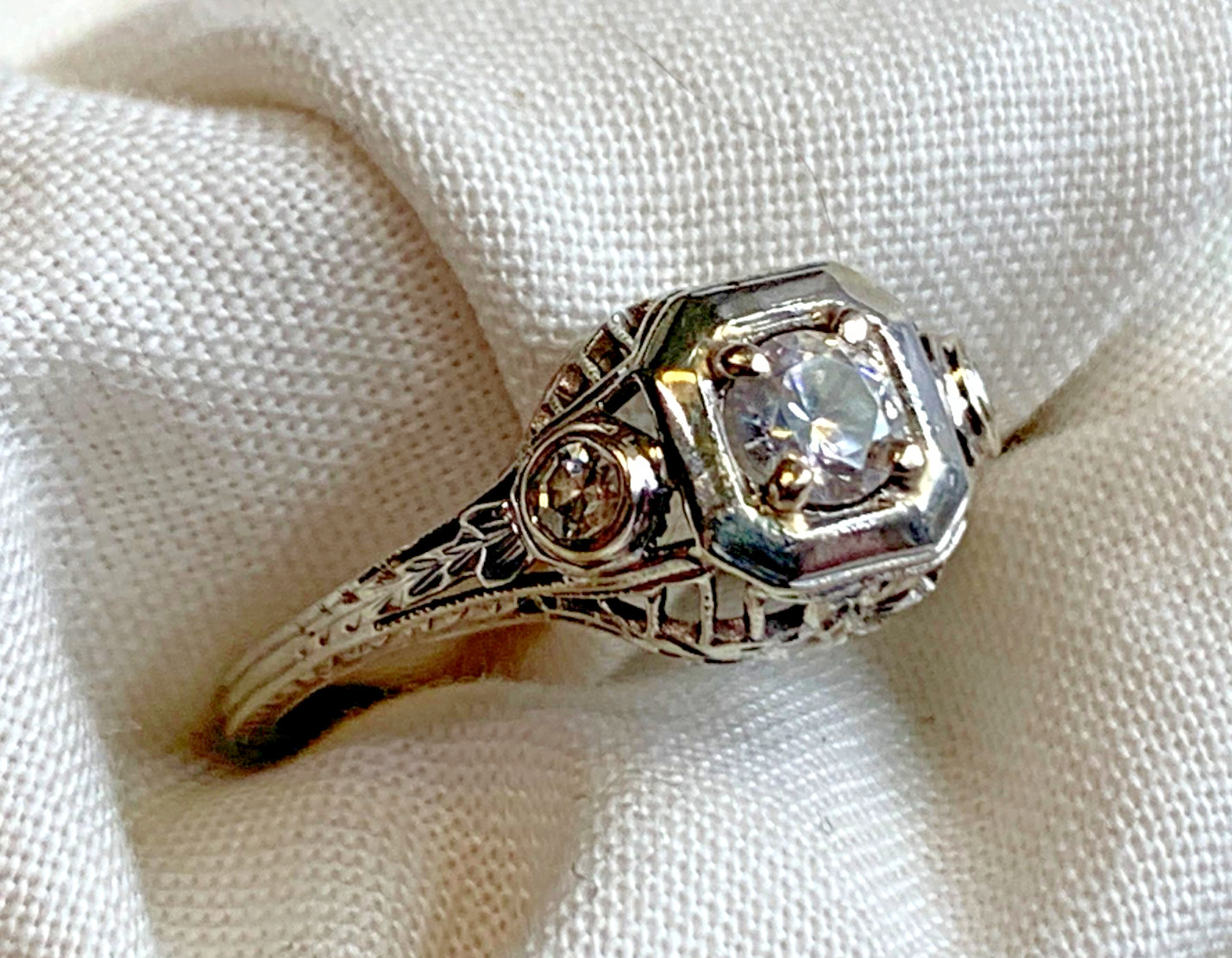 Vtg White Gold Diamond Ring 2.55g Fine Jewelry Size 5.25 Band Clear Stone *READ*