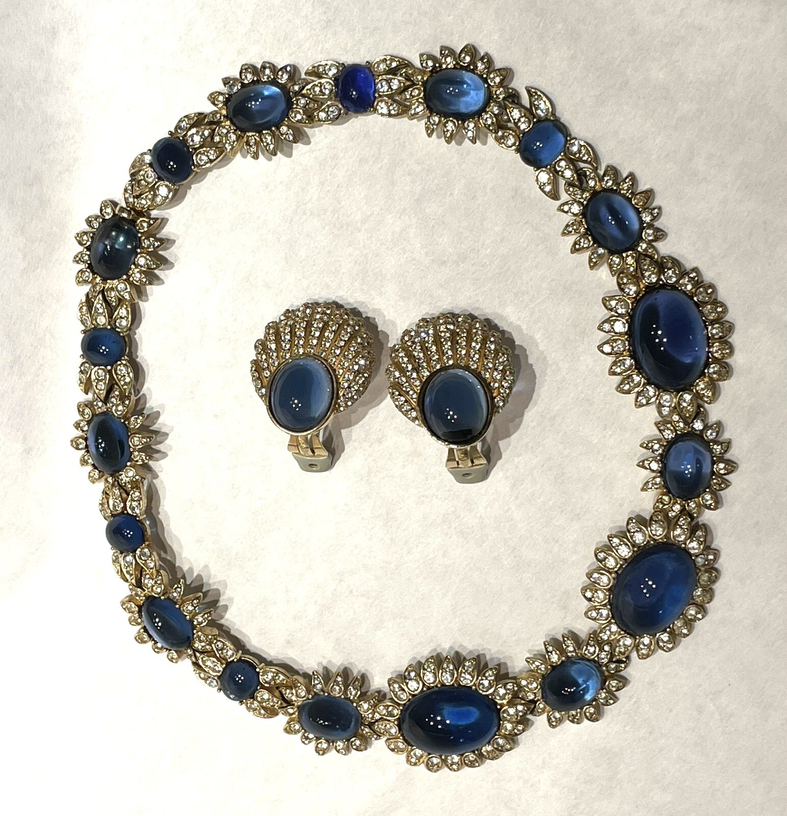 Vintage CINER Gripoix Glass Cabochon Rhinestone Gold Tone Necklace Earrings Set