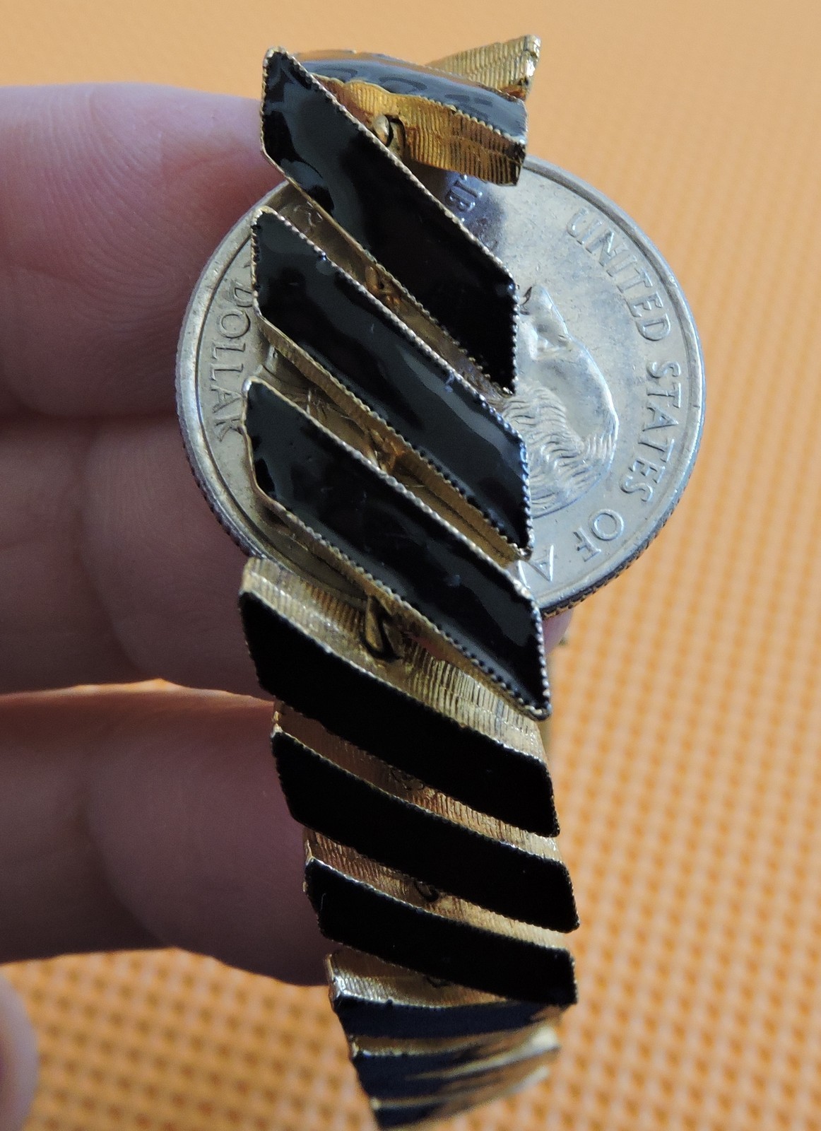 elegant BLACK ENAMEL on GOLDTONE LINK BRACELET w/safety chain & foldover clasp