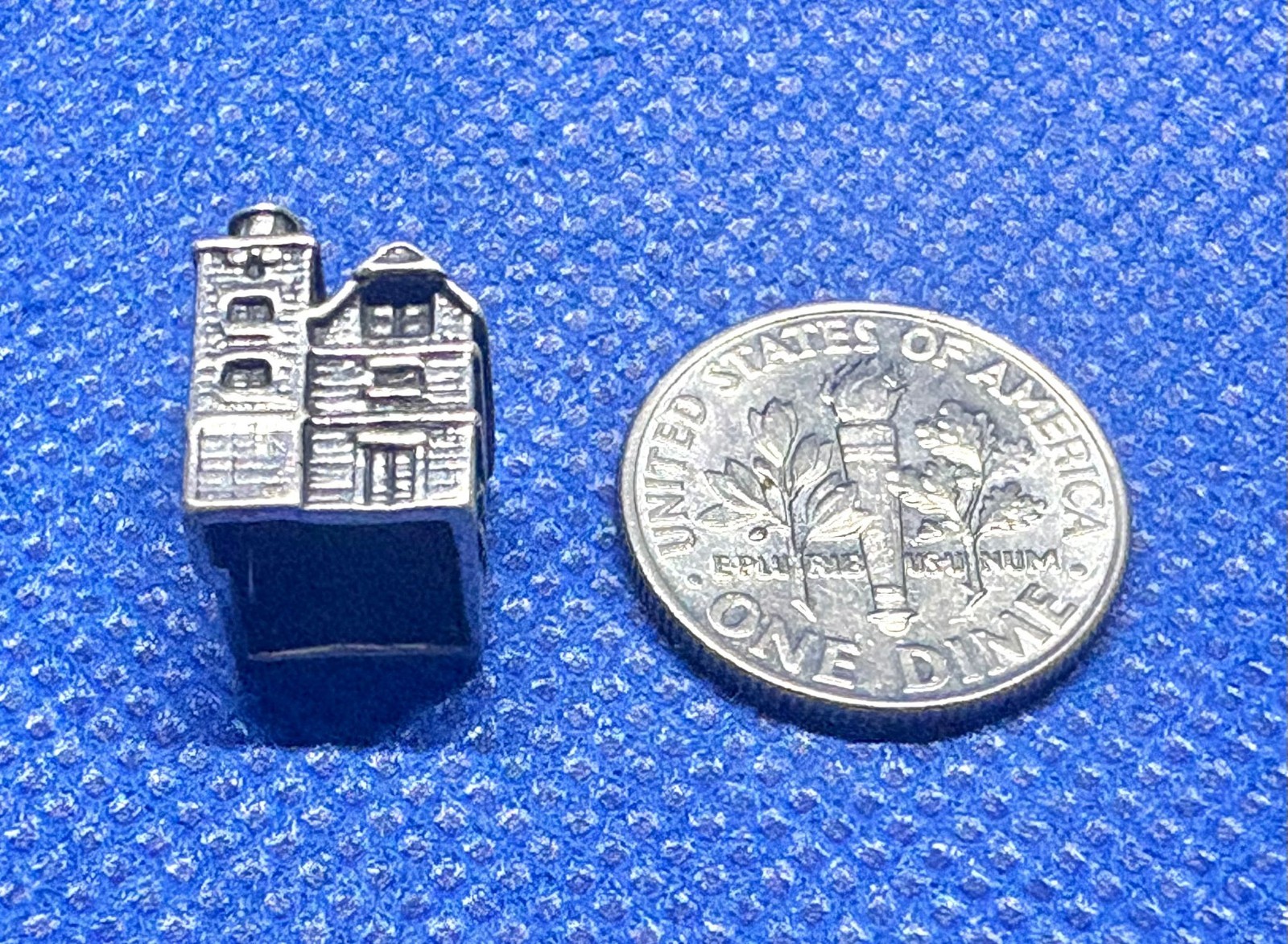 K74 Fire Station Brick House Charm 925 Sterling Silver 1970s 4.18 grams