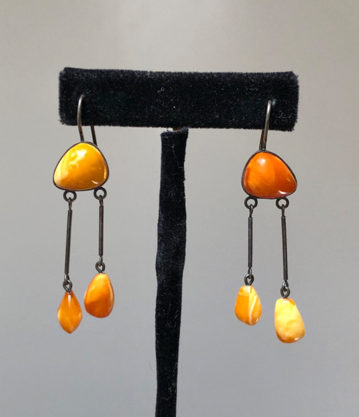 VTG 1960s Natural Honey & Egg Yolk AMBER Dangle DROP PIERCED EARRINGS Buy-It-Now