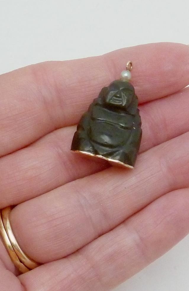 Vintage Carved Jade Pearl Buddha Pendant Gold Plated Base 27535